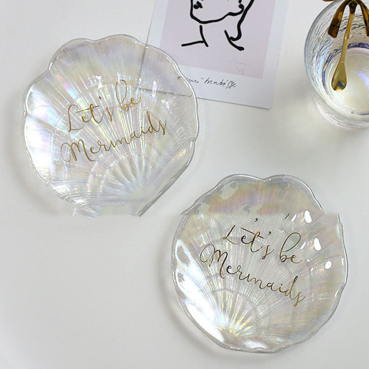 Manicure Plate With Gold Letters And Shell Plate Decoration Dessert