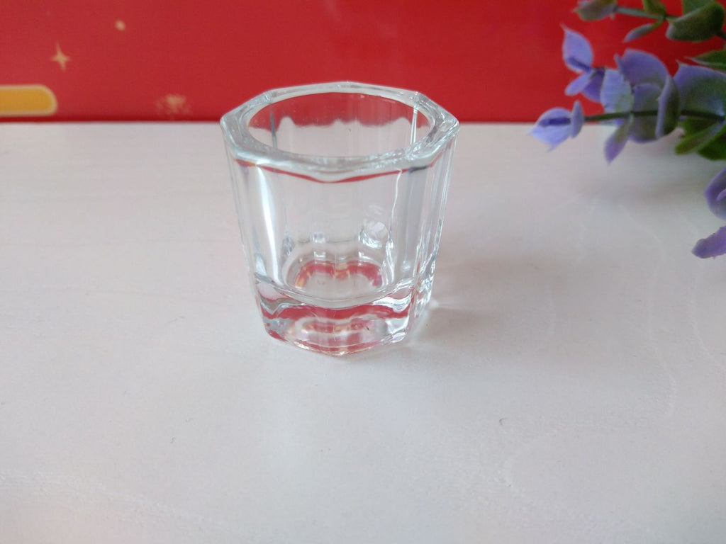 Small octagonal cup Glass manicure cup