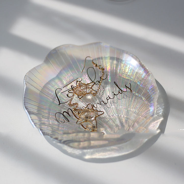 Manicure Plate With Gold Letters And Shell Plate Decoration Dessert